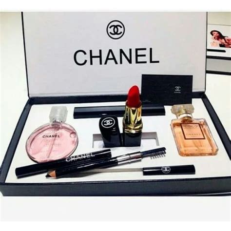 Chanel Makeup Box 